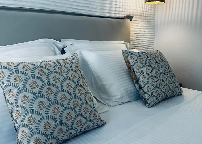 Olive And Stone Apartamento Kini